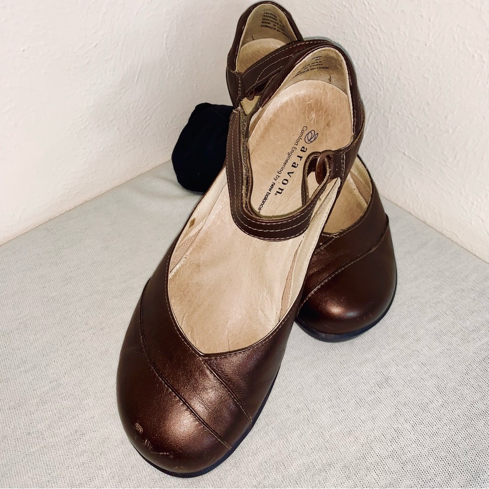 Aravon New Balance heeled 8D - Picture 5 of 12